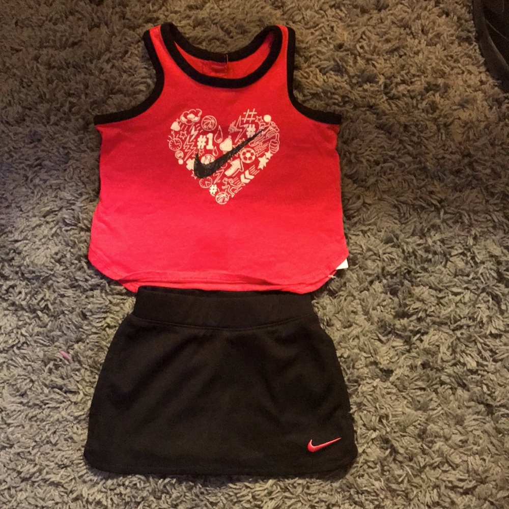 Baby Girls’ Nike Outfit